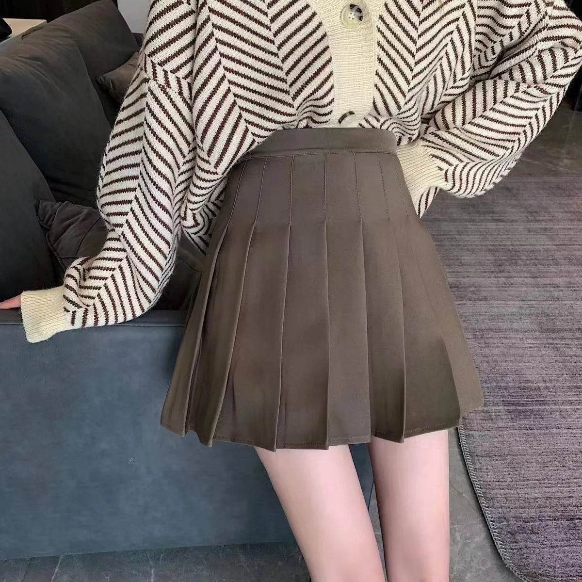 2024 Summer Women's College Style Versatile Chic Pleated Skirt High Waist Female Student Small Fresh Anti Shining Half Skirt